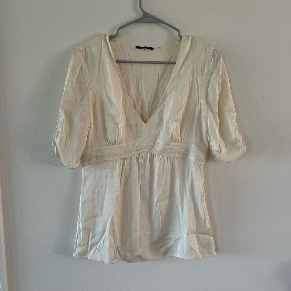 Elie Tahari Cream V-Neck Puff Sleeve Blouse